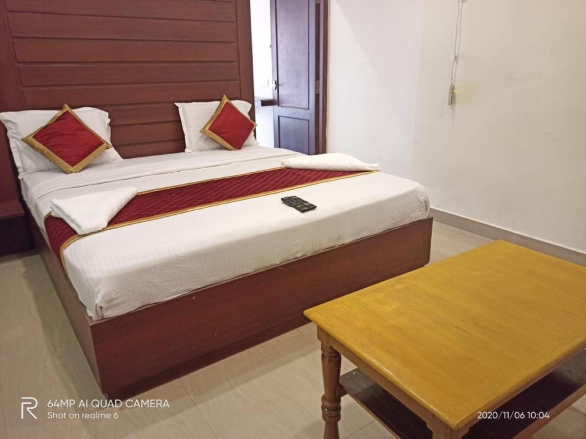 Meridian Castle Pondicherry Exterior foto