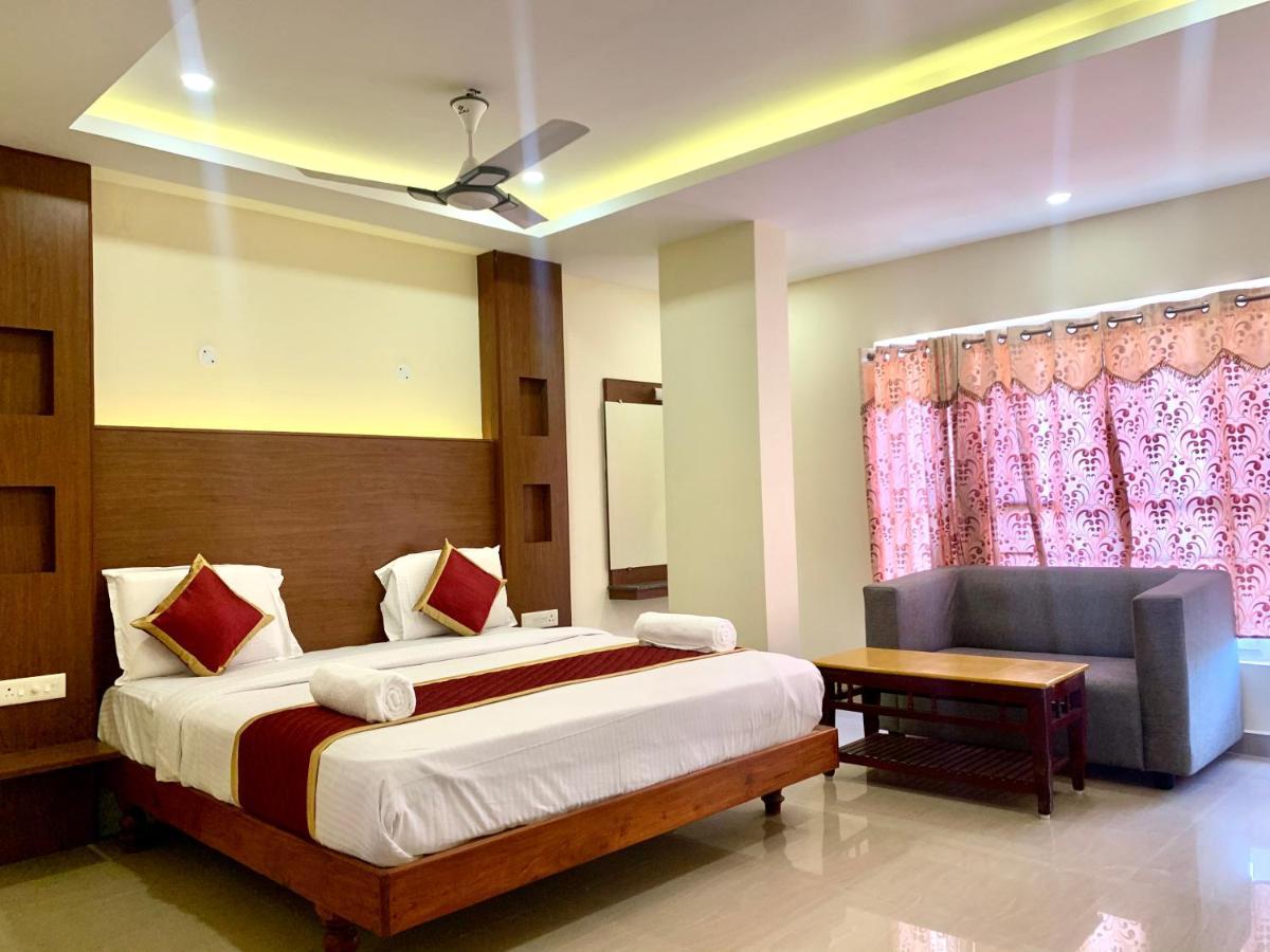 Meridian Castle Pondicherry Exterior foto